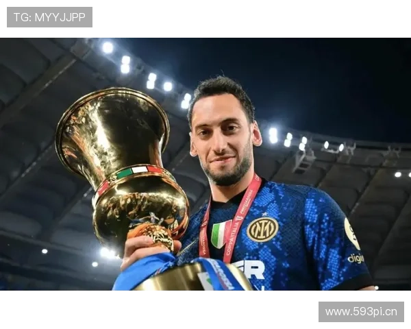 国际米兰战术失衡引内讧:争冠关键期阵容隐患浮出水面 国际米兰战术失衡引内讧:争冠关键期阵容隐患浮出水面