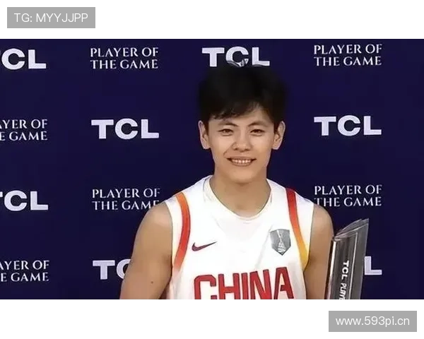 杨舒予家的猫都比我的工资高