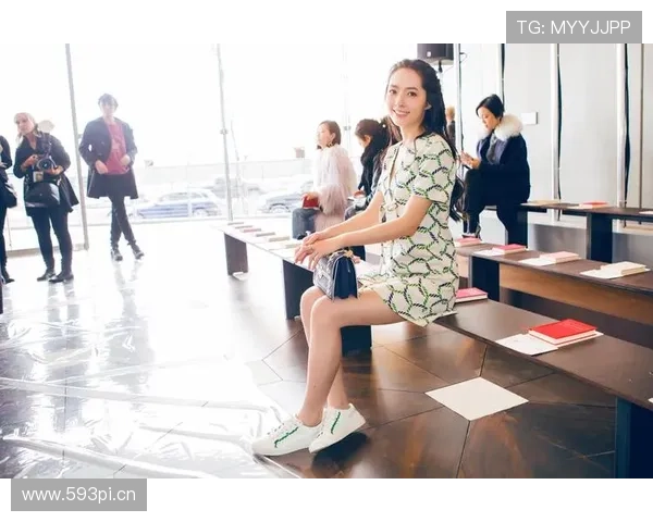郑思维比赛结束直接换运动鞋逛街,这画风也太随性了吧? 郑思维比赛结束直接换运动鞋逛街,这画风也太随性了吧?